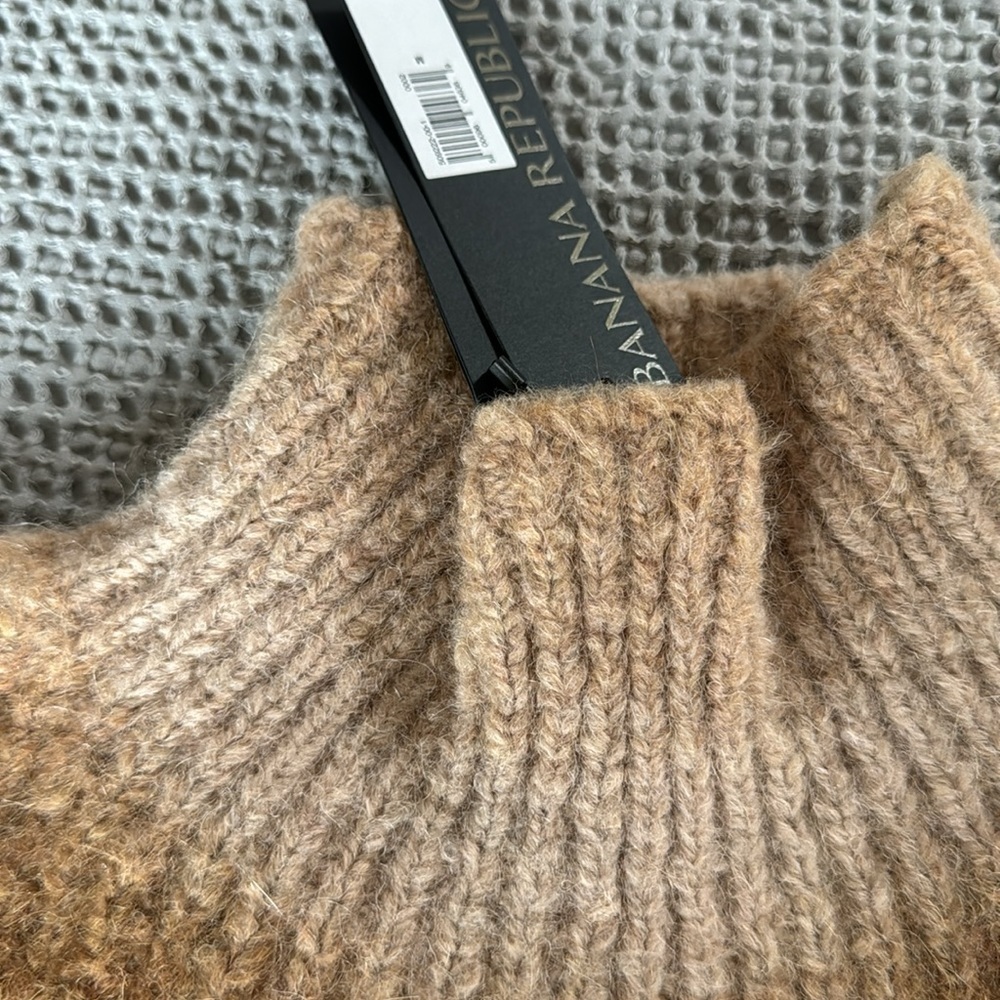 Banana Republic Celeste Ombre Alpaca Blend Sweater NWT M Italian Yarn - Picture 3 of 7